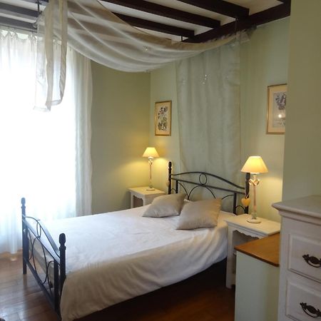 Le Pelerine Villa Sauveterre-de-Bearn Bagian luar foto