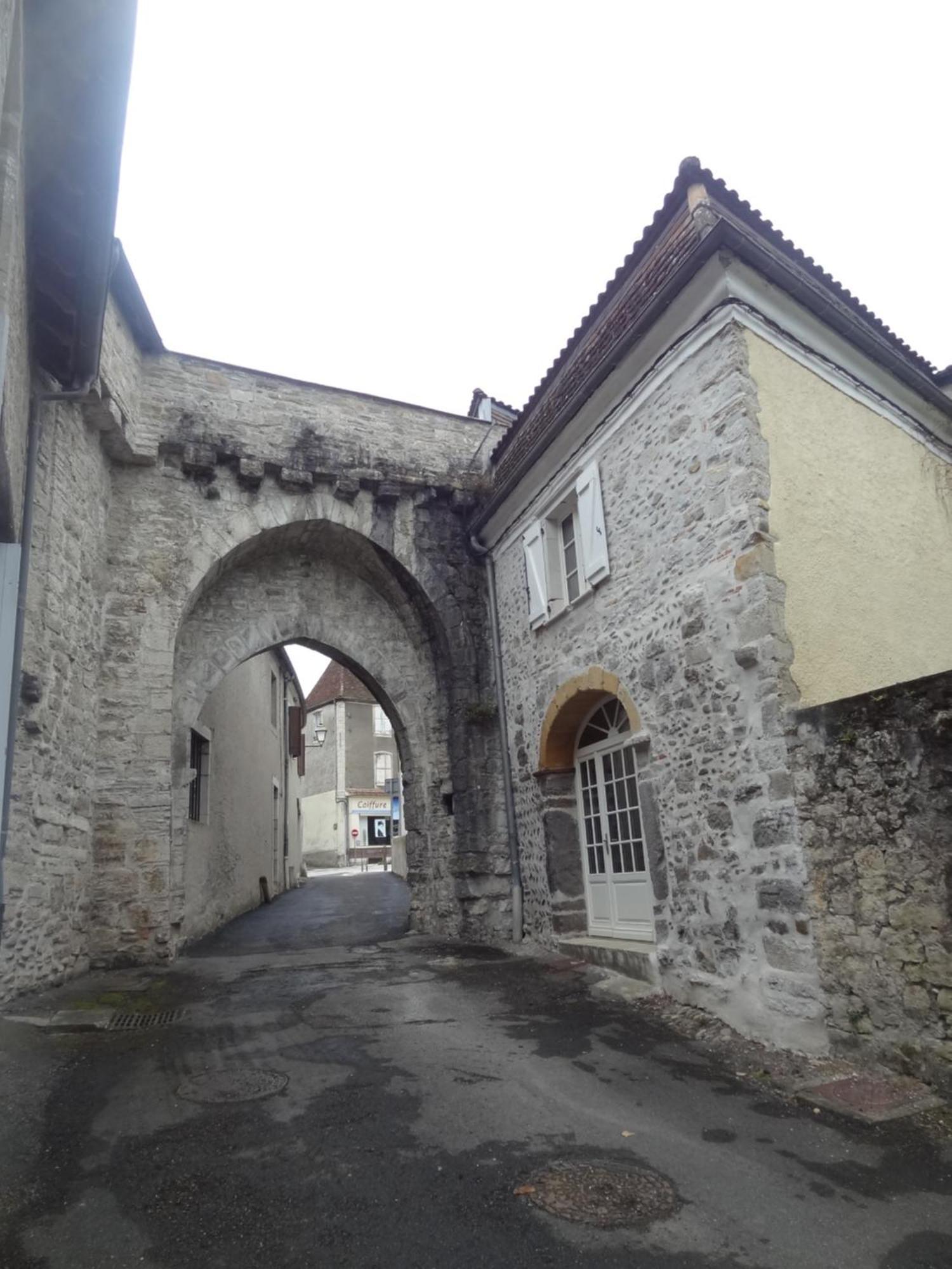 Le Pelerine Villa Sauveterre-de-Bearn Bagian luar foto