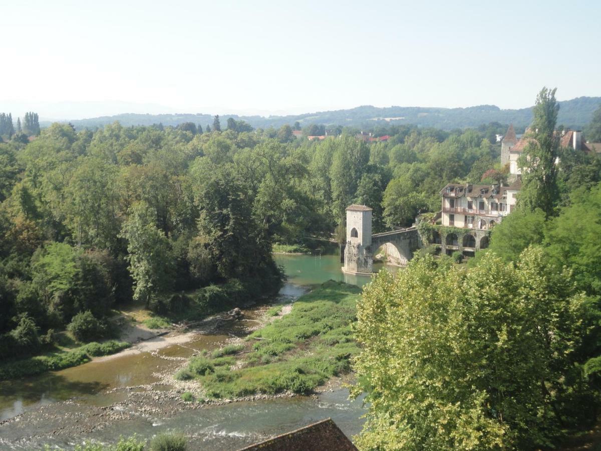 Le Pelerine Villa Sauveterre-de-Bearn Bagian luar foto